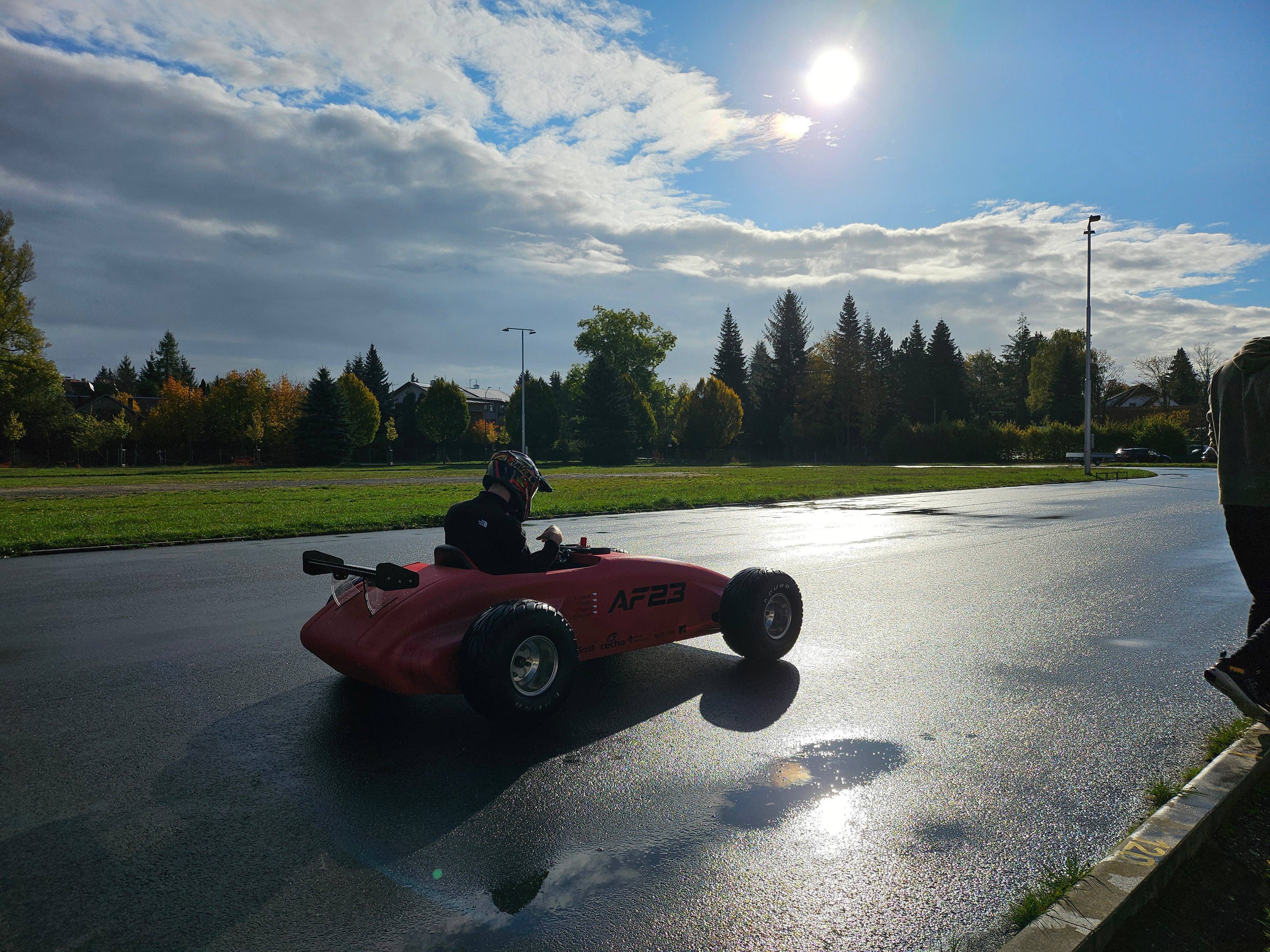 Formule při jízdě na okruhu