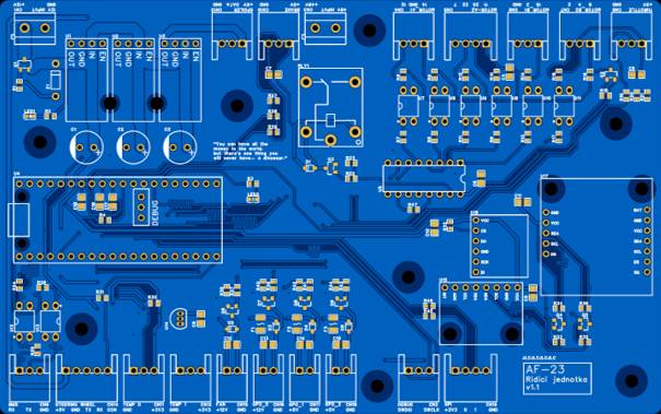 Vrchní strana PCB řídící jednotky